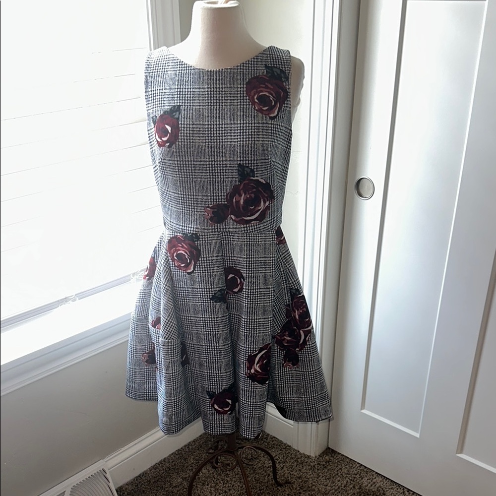 Roz & Ali Gray and White A-Line Midi‎ Dress Houndstooth Floral Size 6